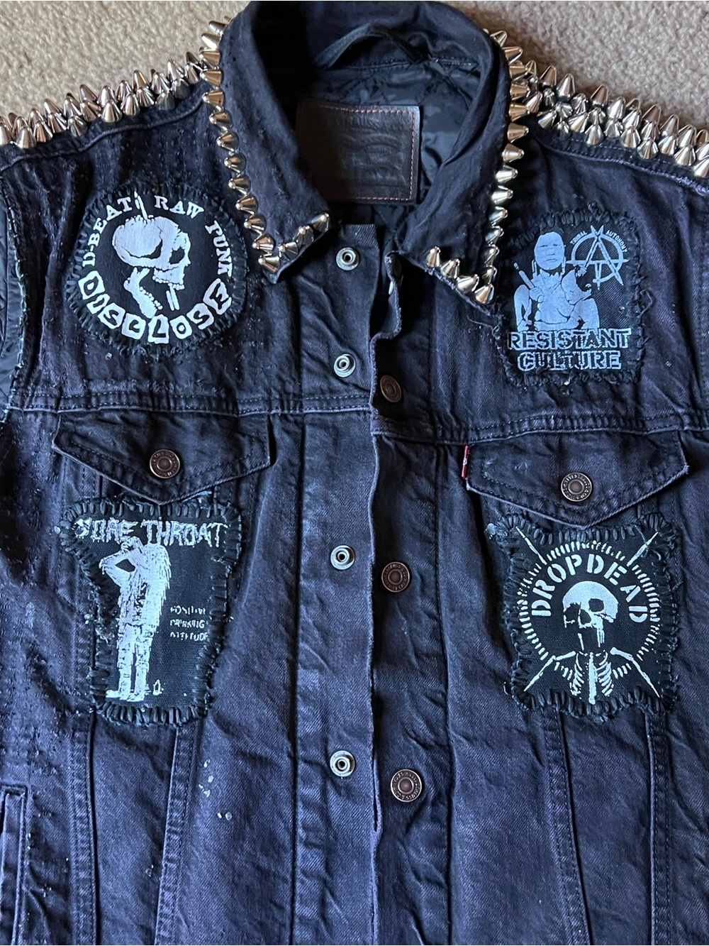 BRUJERIA Levi insulated crust punk studded stitched vest medium READ DESCRIPTION - Picture 5 of 6
